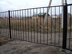 Забор из металлического прутка для дачи